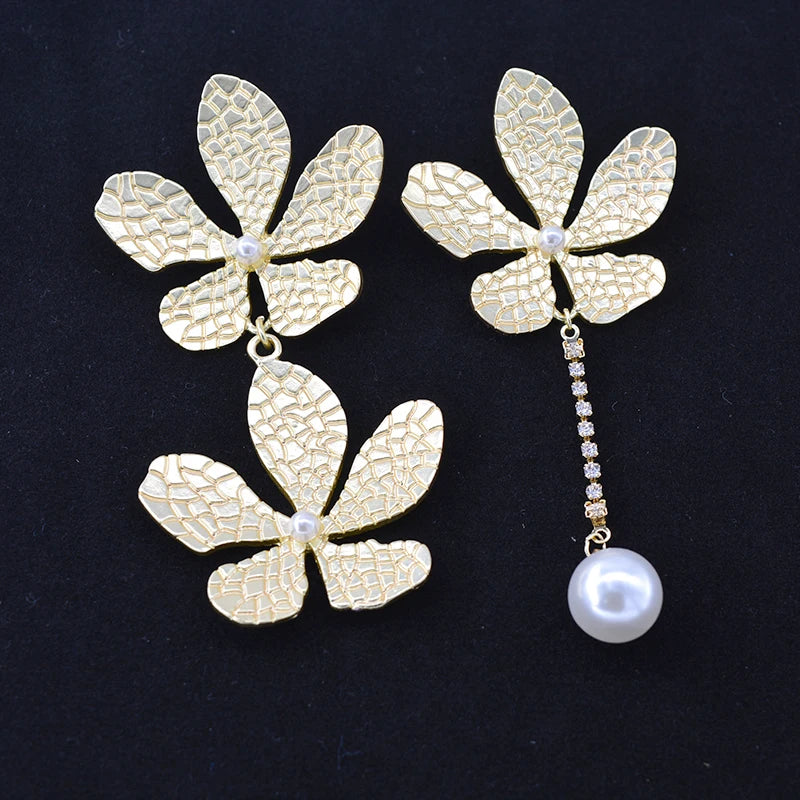 Vintage Flower Pearl Asymmetric Drop Earrings