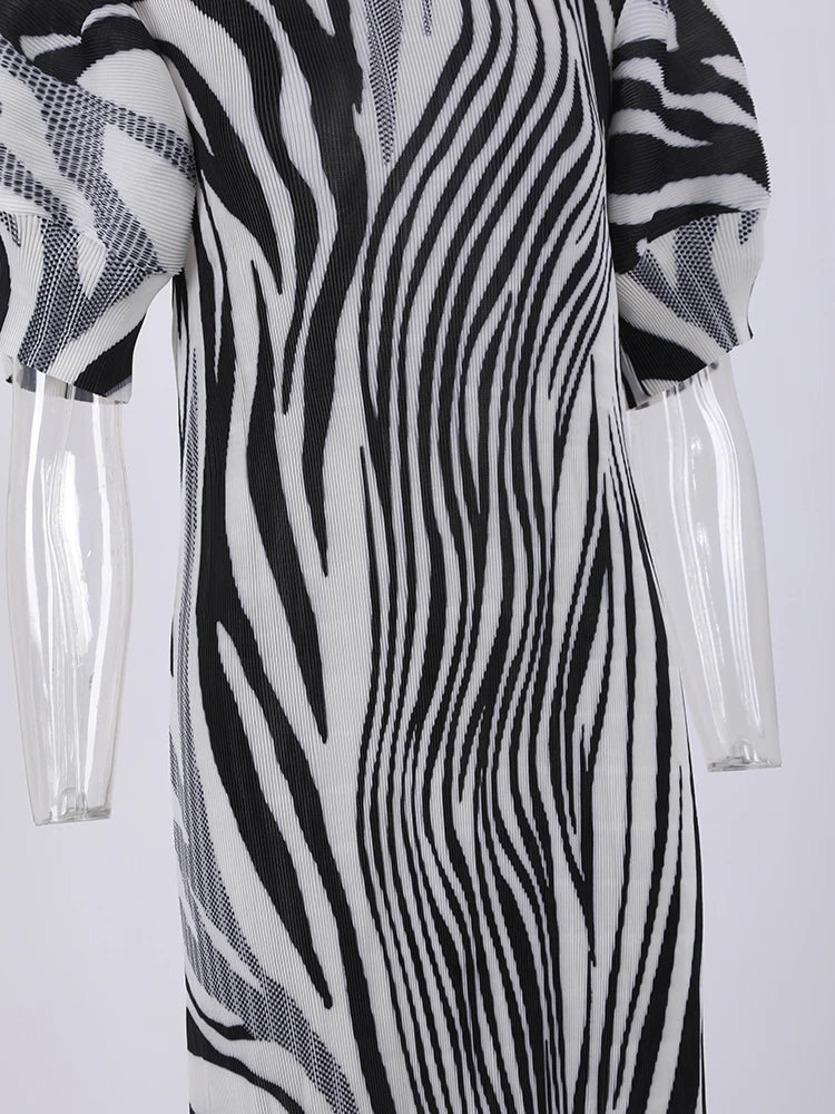 Pre Order:  Puff Sleeve Animal Print Round Neck Pleated Dress