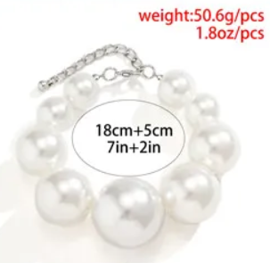 Pre Order:  Faux Pearls Necklace/Bracelet/Earrings