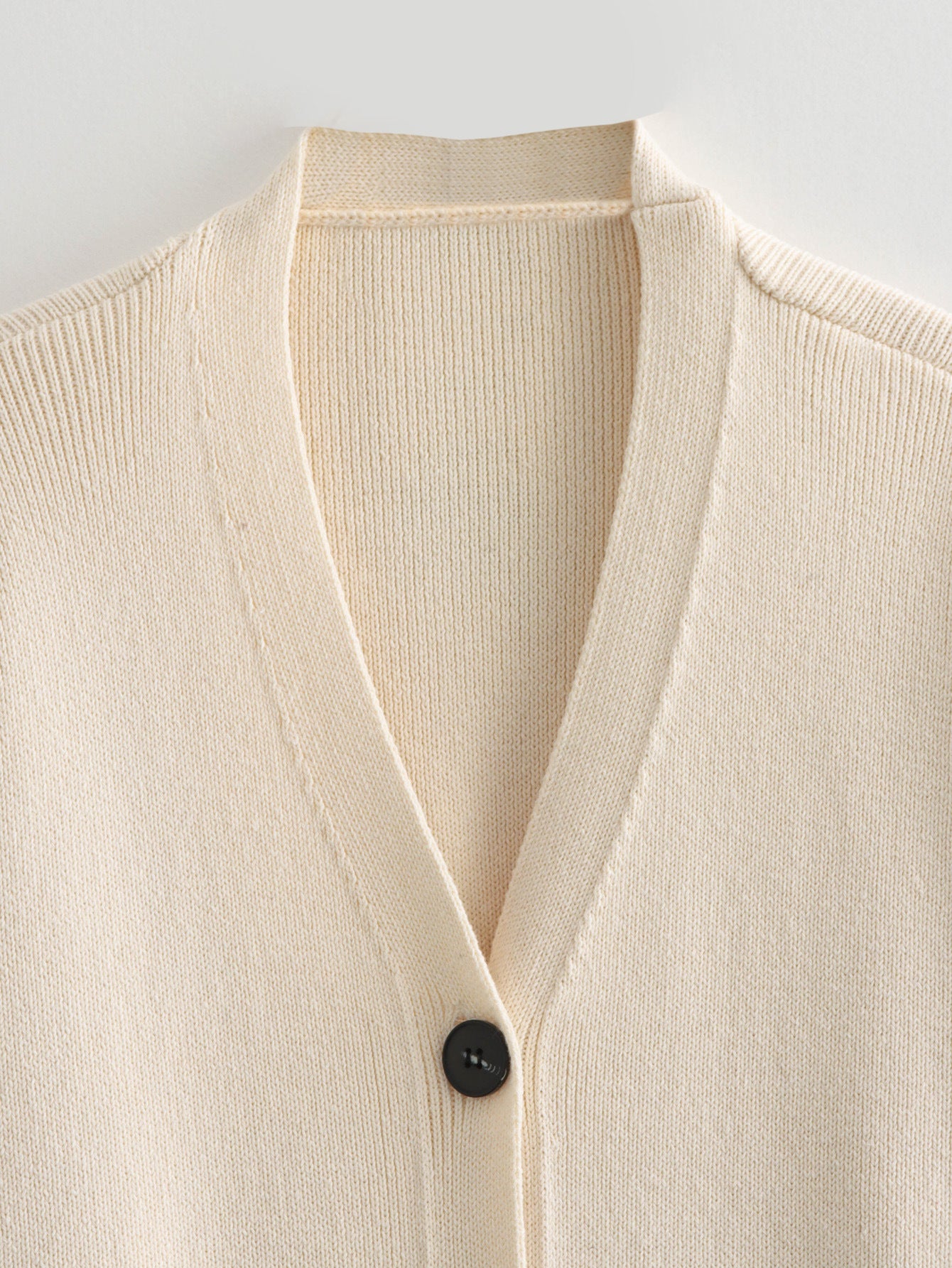 Pre Order: Elegant Knitted Pocket and Hem Stitch Cardigan