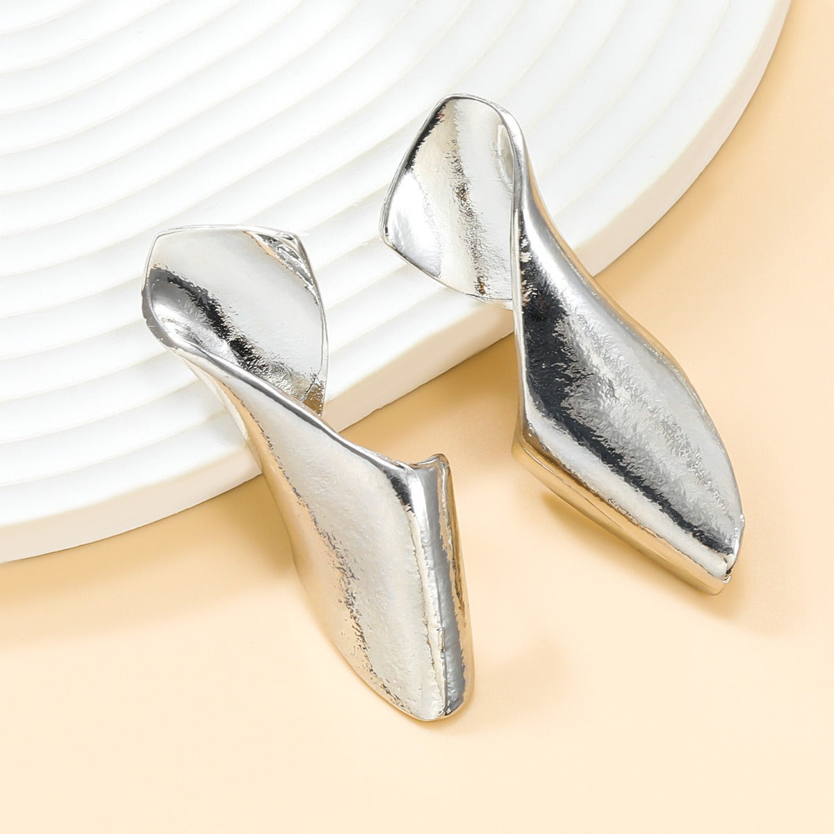 Pre Order:  Thick Metal Sheet Curve Earrings