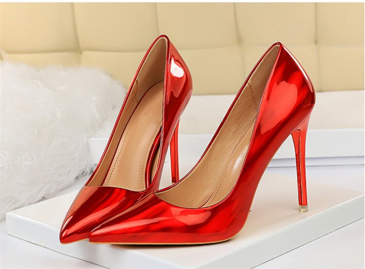 Pre Order:  Glossy Pointed Toes Stilettos