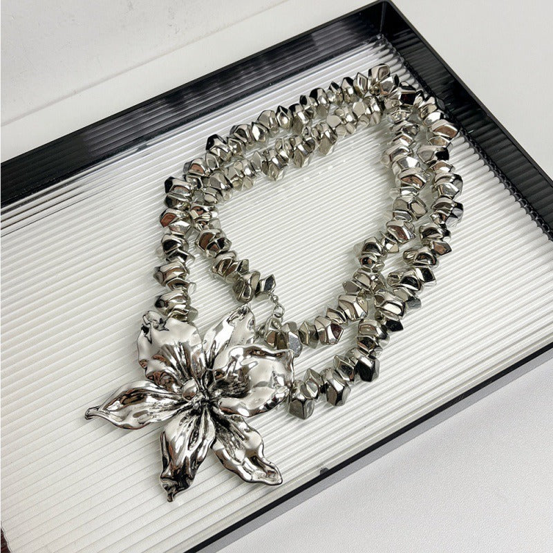 Exaggerated Metal Lily Necklace