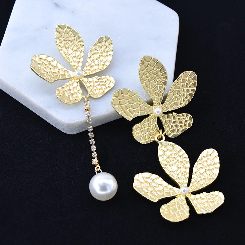 Vintage Flower Pearl Asymmetric Drop Earrings