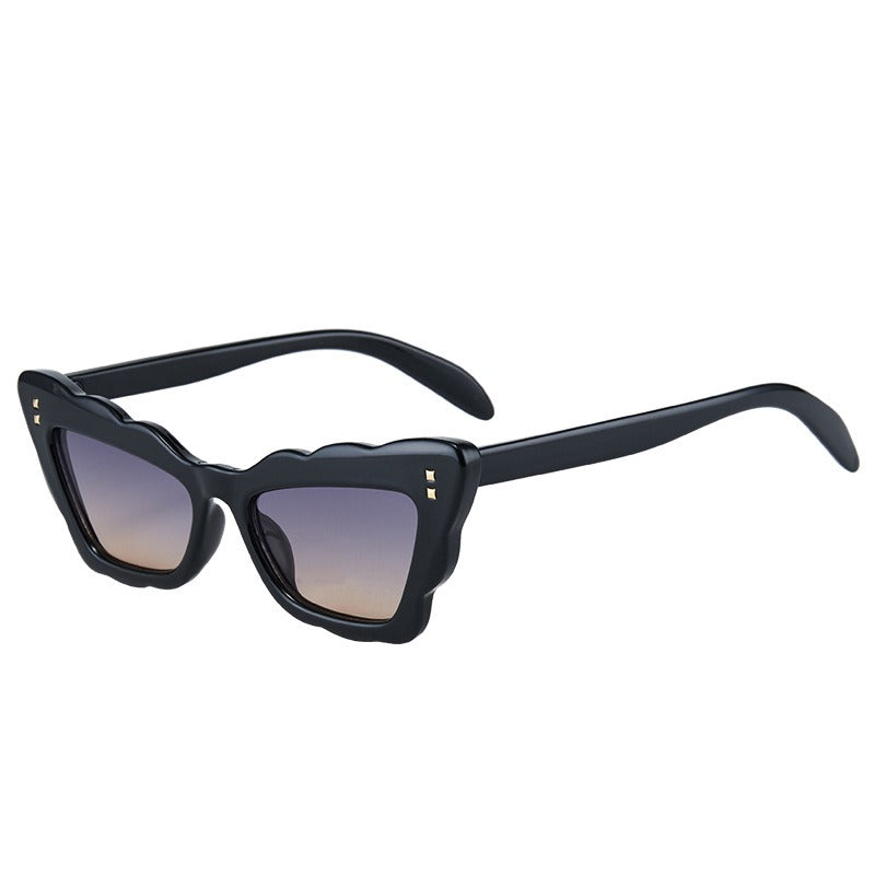 Pre Order:  Retro High-End Wave Pattern Progressive Sunglasses