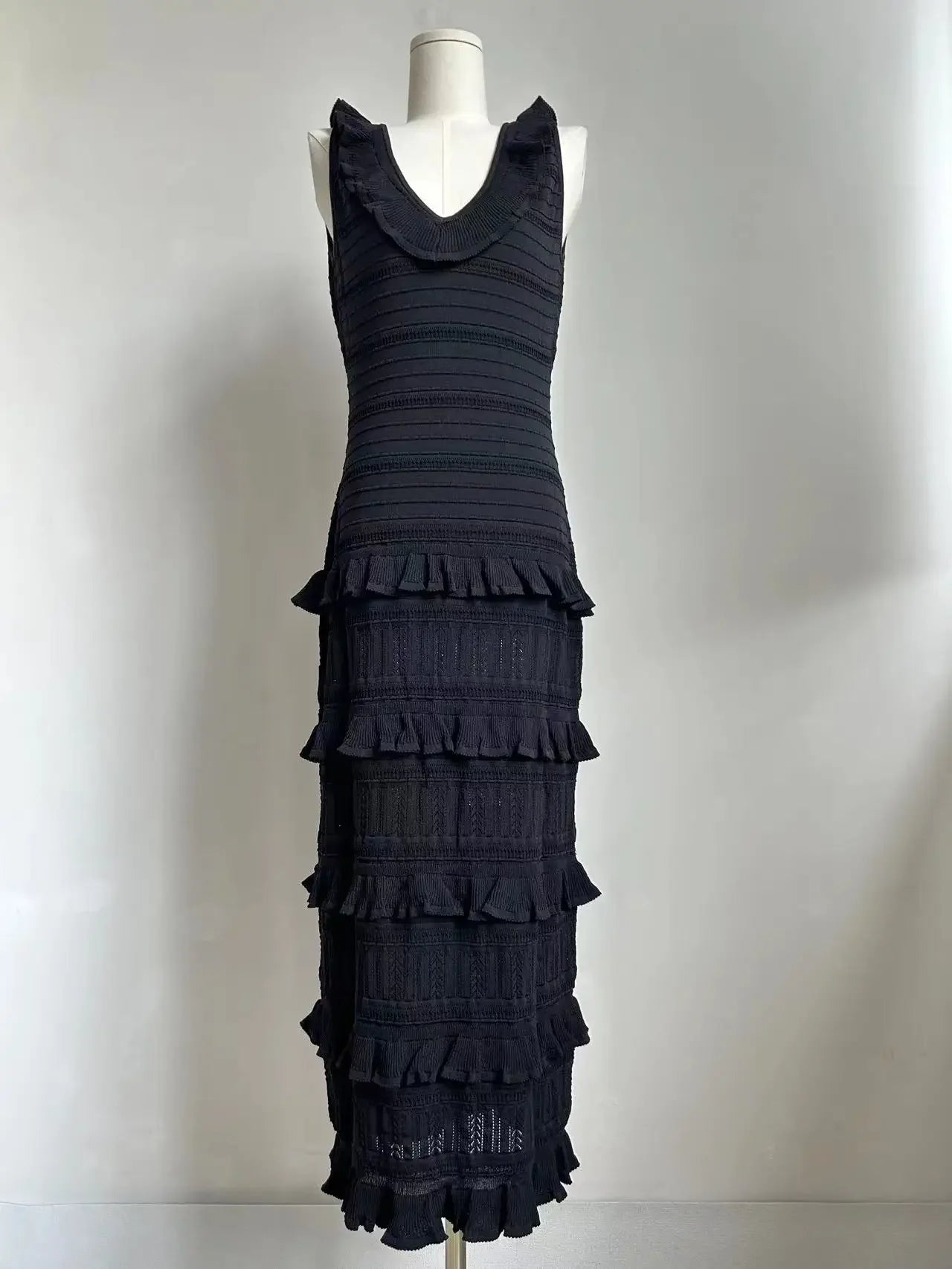 Knitted Ruffled Slim Fit Midi Dress