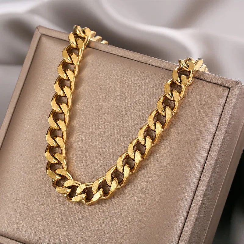 Pre Order:  Classic Thick Curb Necklace