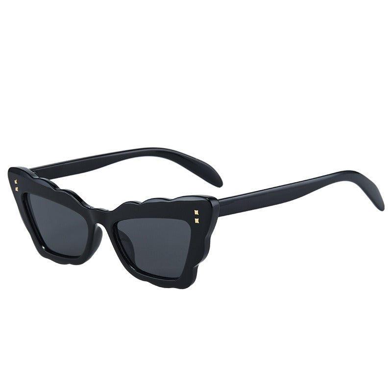 Pre Order:  Retro High-End Wave Pattern Progressive Sunglasses