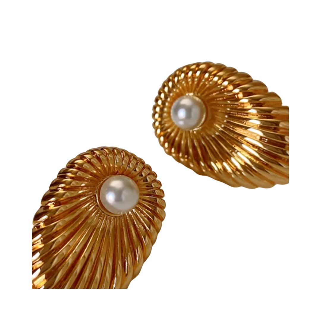 Pre Order:  Luxury Retro Geometric Pearl Earrings