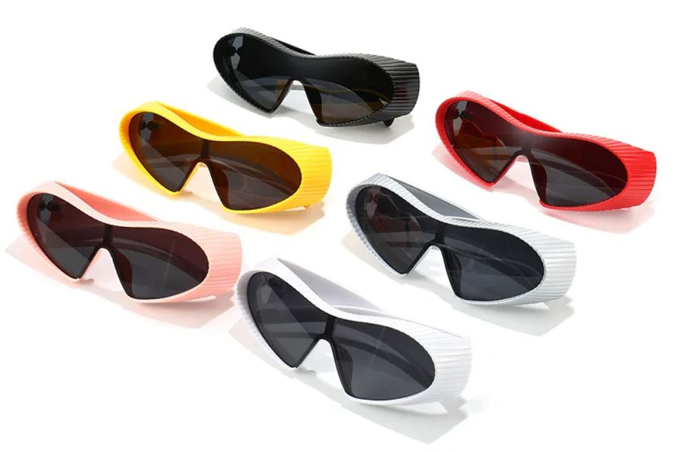 Pre Order:  Retro Oversized Textured Frame Sunglasses