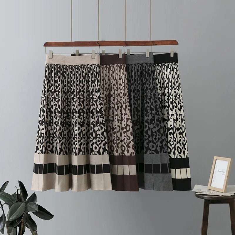 Lines and Curls Contrast Knitted Skirt - Kelly Obi New York