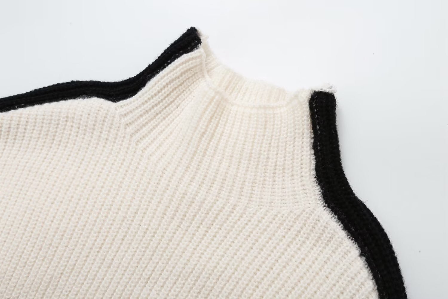 Side Striped Half Turtleneck Knit Pullover - Kelly Obi New York